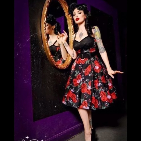 SOLD Pinup Couture Deadly Dames Courtesan Swing - Picture 2 of 2